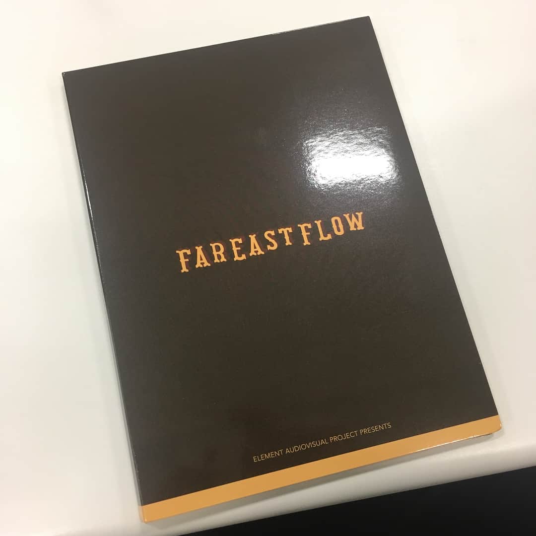THE DAYのインスタグラム：「「FAREAST FLOW」 ELEMENTJAPNチームが創り出したフルレングスビデオ。 東京は終わりましたが、大阪、富山、仙台でこれからプレミア試写会があるので是非自分の目で見て確かめて下さい！！ 海外ブランドの日本人チームでここまでの作品ってリリースされたのは初なのではないでしょうか！？ 極東の国、日本から世界へ向けて発信する強いメッセージを感じられるはずです。 #element #fareastflow #elementjapan #theday #thedaymagazine #thedaymag」
