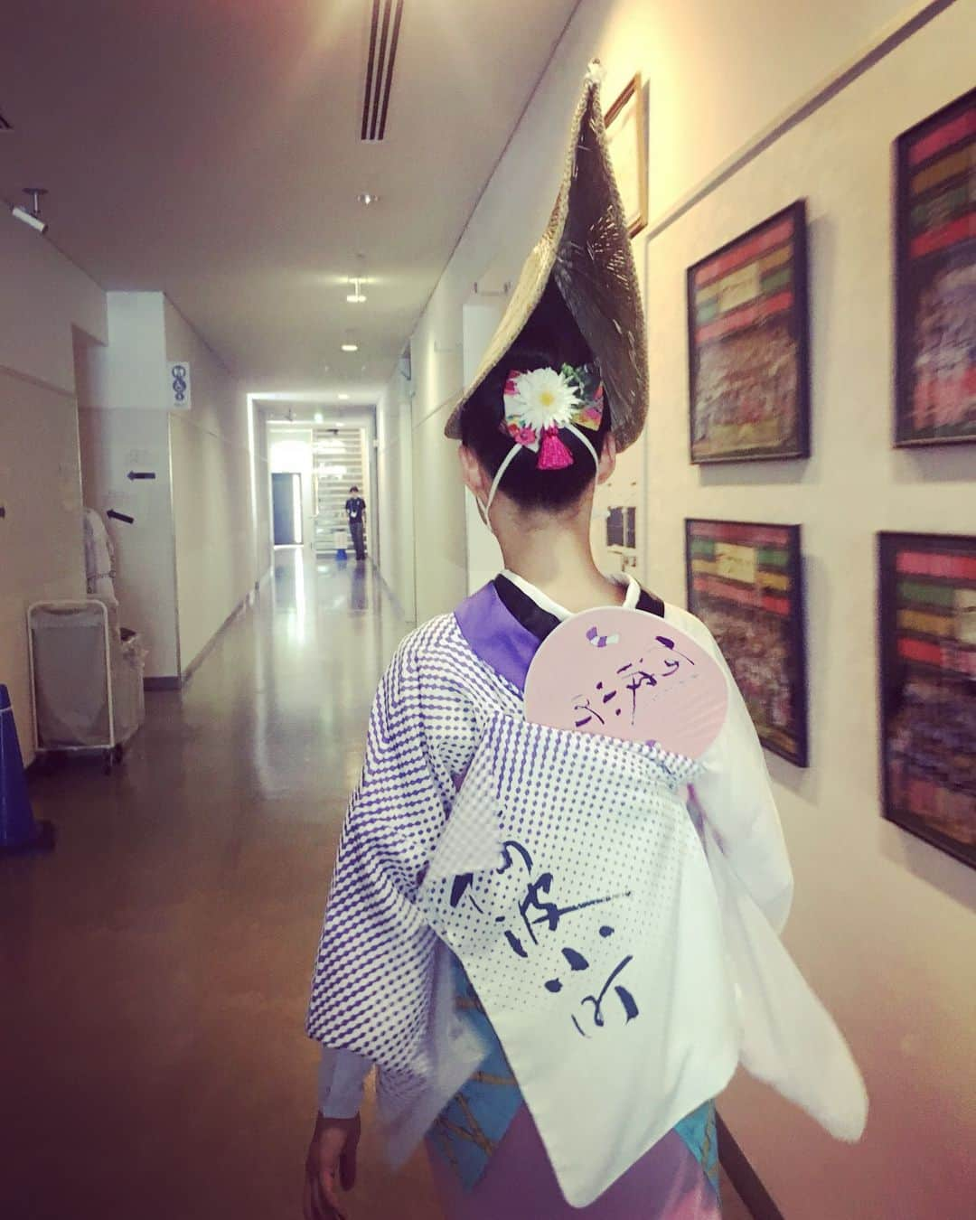 瀧本美織さんのインスタグラム写真 - (瀧本美織Instagram)「私も踊りました、初阿波踊り💃 「徳島阿波おどり2018」 NHK BSプレミアム（全国放送） 2018年9月3日（月）15：45～16：56  #徳島#阿波踊り#2018#傘」9月3日 13時38分 - mioritakimoto_official