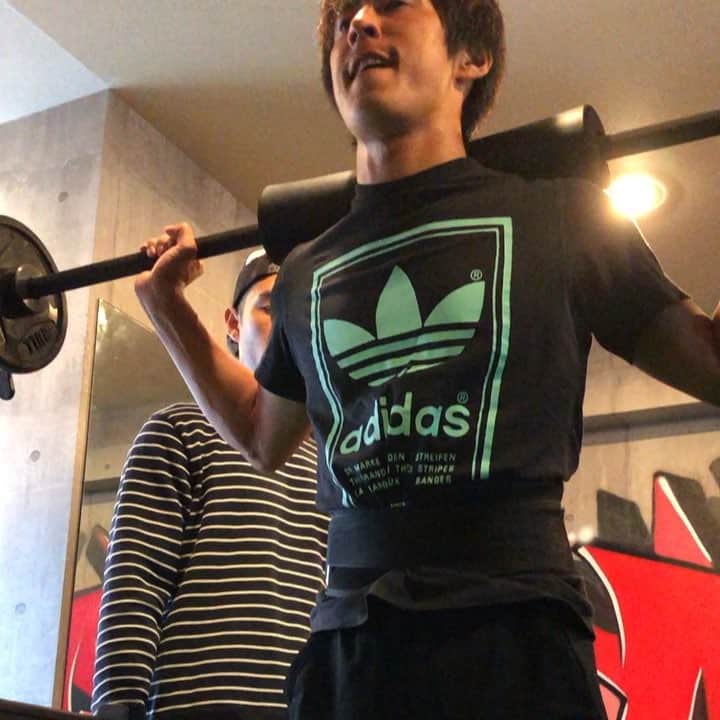 小笠原健のインスタグラム：「今日も六本木A-ARKで ジュンくんのパーソナル！ 今日も最高なトレーニングで 全身死にました👍w  撮影までラストスパート 頑張ります👍」