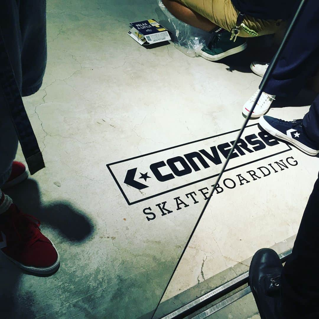 THE DAYのインスタグラム：「遂に発売されましたね！  CONVERSE skateboarding  先日行われた、発売を記念してのレセプションには沢山のスケーターが集合。 #converse #converseskateboarding #theday #thedaymag #thedaymagazine」