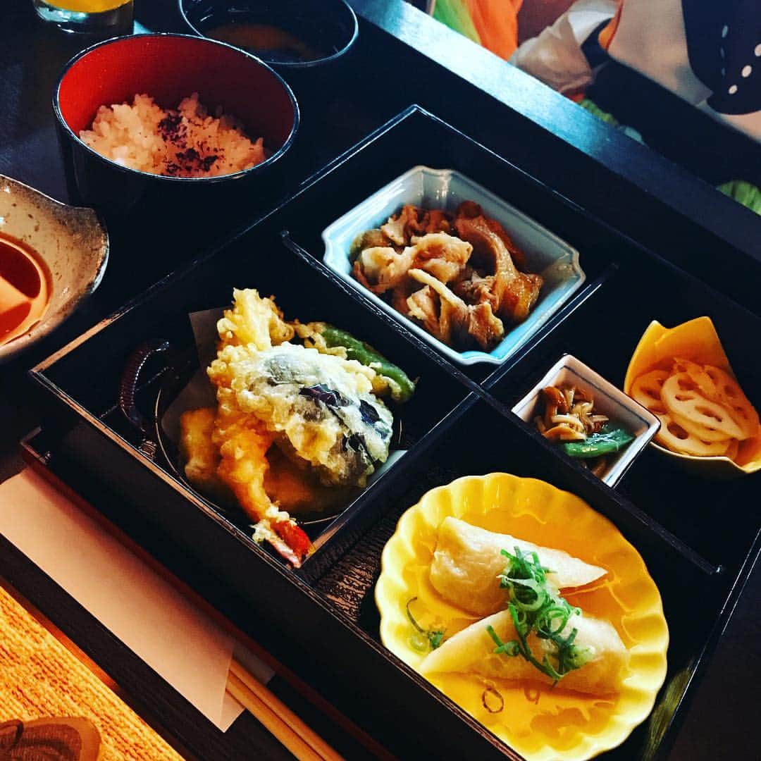 渚りりかのインスタグラム：「京セラドームで食べたお弁当？御膳？？ めちゃくちゃおいしかった(；＿；)！！！」