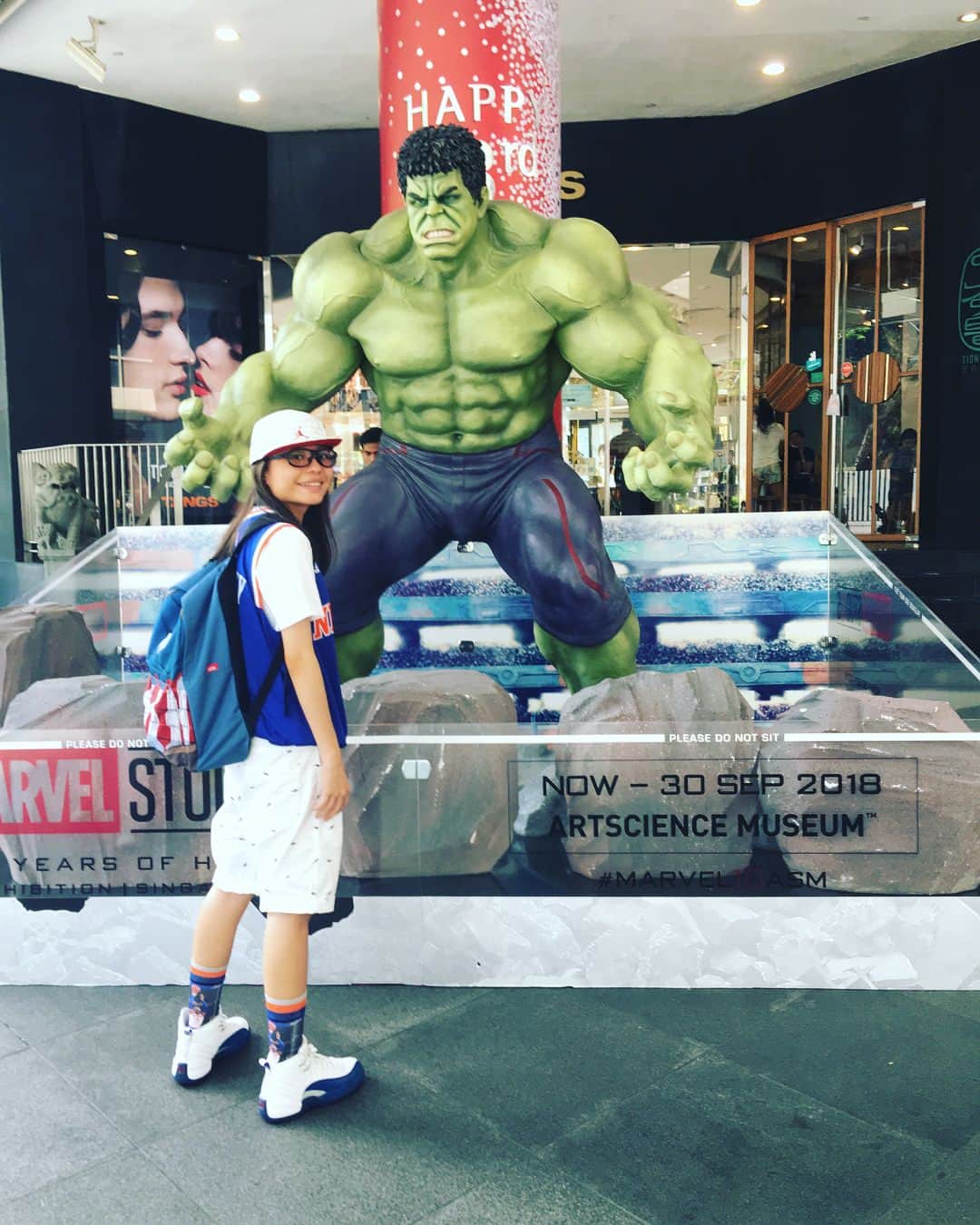 エイコンのインスタグラム：「Proud to be a Marvel fan! #Hulk #IronMan #Marvel #TheFirst10Years #BallerAlert #SwagChamp #JsOnMyFeet」