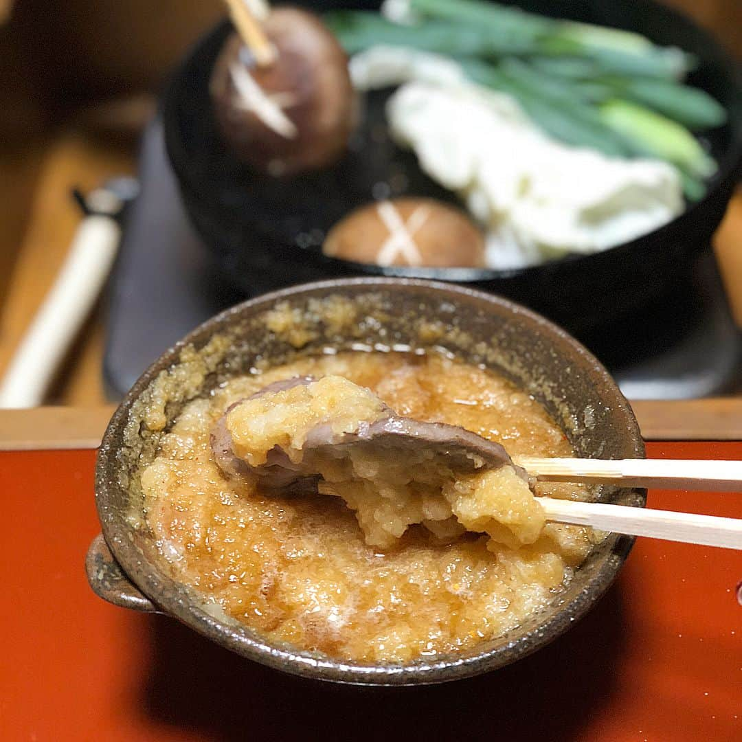 まゆまゆさんのインスタグラム写真 - (まゆまゆInstagram)「. 金谷のバター焼きが食べたくて 三重の伊賀市まで🚗芦屋から1時間半くらい❤️⏰ すき焼きが名物ですが絶対に、バター焼き！ たっぷりのバターで焼いてくれるんだけど 大根おろしで食べるからサッパリ。 こんなにたくさん大根おろしをたっぷりつけて食べる食べ方なかなかない気がする。😍 #三重県 #伊賀市 #伊賀牛 #金谷#バター焼き#三重グルメ」9月4日 12時55分 - 7mayu2mayu