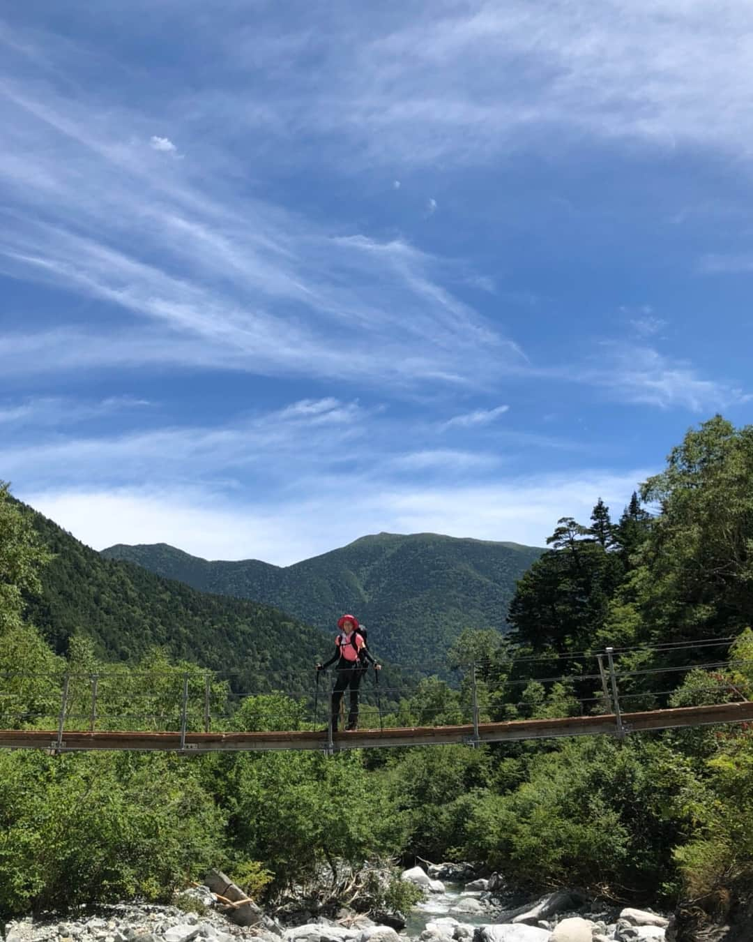 則松亜海さんのインスタグラム写真 - (則松亜海Instagram)「夏の思い出！ 大好きな涸沢と穂高連峰。 登山&ビール日和でした🍺♡ . #涸沢 #涸沢カール #モルゲンロート #山が光る #マムート 集めたい #北穂高岳#奥穂高岳 #テント泊  #岩魚の塩焼き おすすめ♡」9月4日 13時08分 - ami_norimatsu