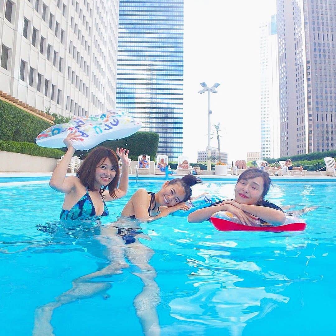 石川理咲子さんのインスタグラム写真 - (石川理咲子Instagram)「#夏 #プール 楽しかった夏の思い出👙」9月4日 17時32分 - rsk_0315