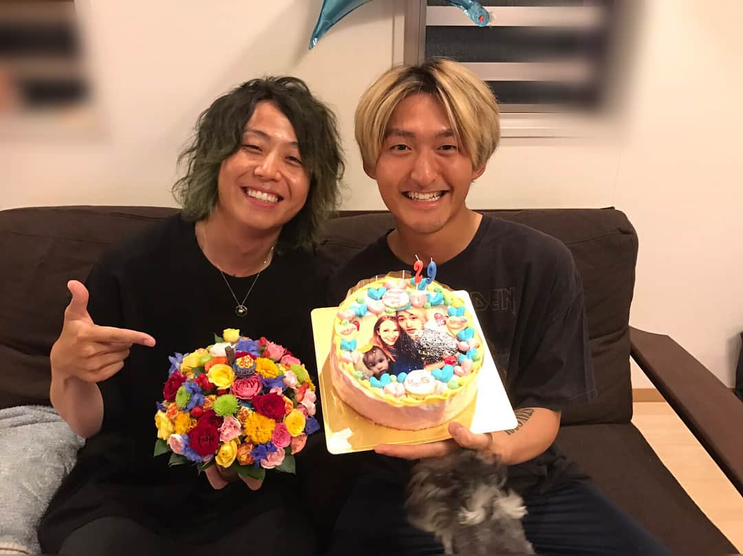 Ryota さんのインスタグラム写真 - (Ryota Instagram)「サプライズでとも君が急に家にきた....😂 いや〜びっくりした。 @tomo_10969 ありがとね！ でも腹痛ですぐ帰った...大丈夫かな？笑」9月4日 22時42分 - ryota_0809