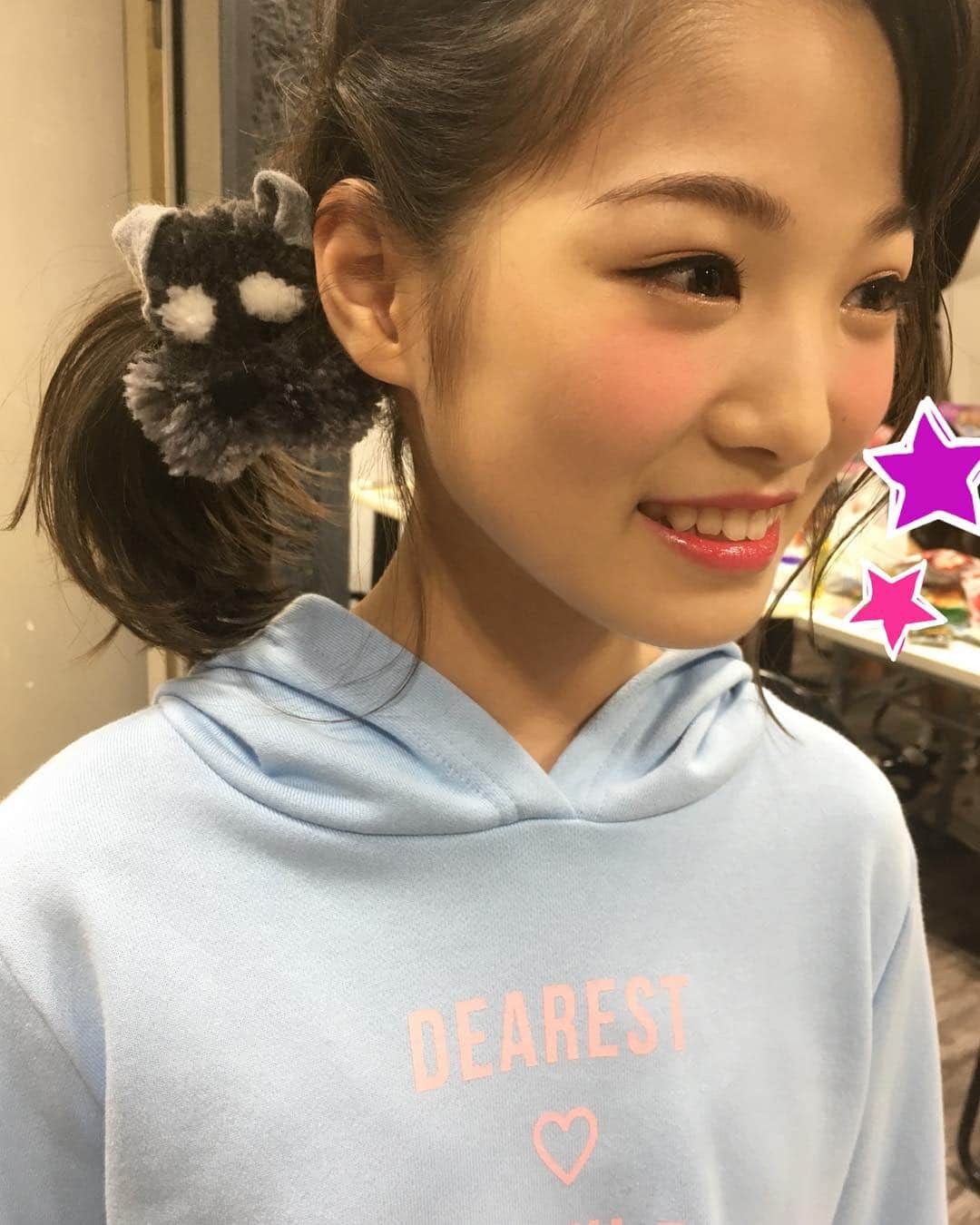 ニコ☆プチのインスタグラム：「🐶❤︎ #シュナウザーとまあやちゃま #丸山真亜弥」