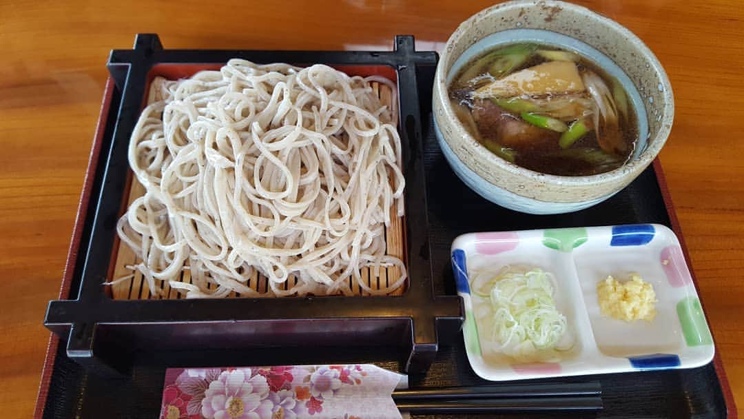 大沢文也のインスタグラム：「ランチはいつも肉か蕎麦！  #蕎麦 #蕎麦ダイエット #蕎麦屋 #ランチ #おひるごはん #鴨せいろ #鴨せいろそば #蕎麦好き」