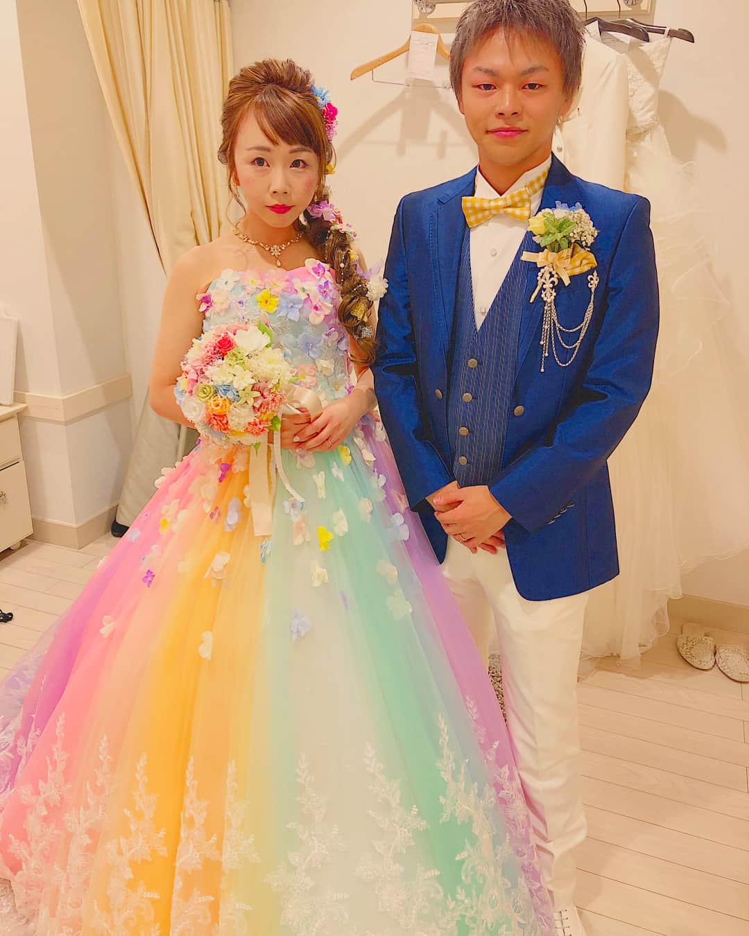 あやなんさんのインスタグラム写真 あやなんinstagram そういえばだけどドレスと髪型の詳細を載せまーす ウェディングドレスと カラードレスではガラッと印象を変えたくて お色直しでは髪の毛もハーフウィッグで長さを足してラプンツェルヘアに