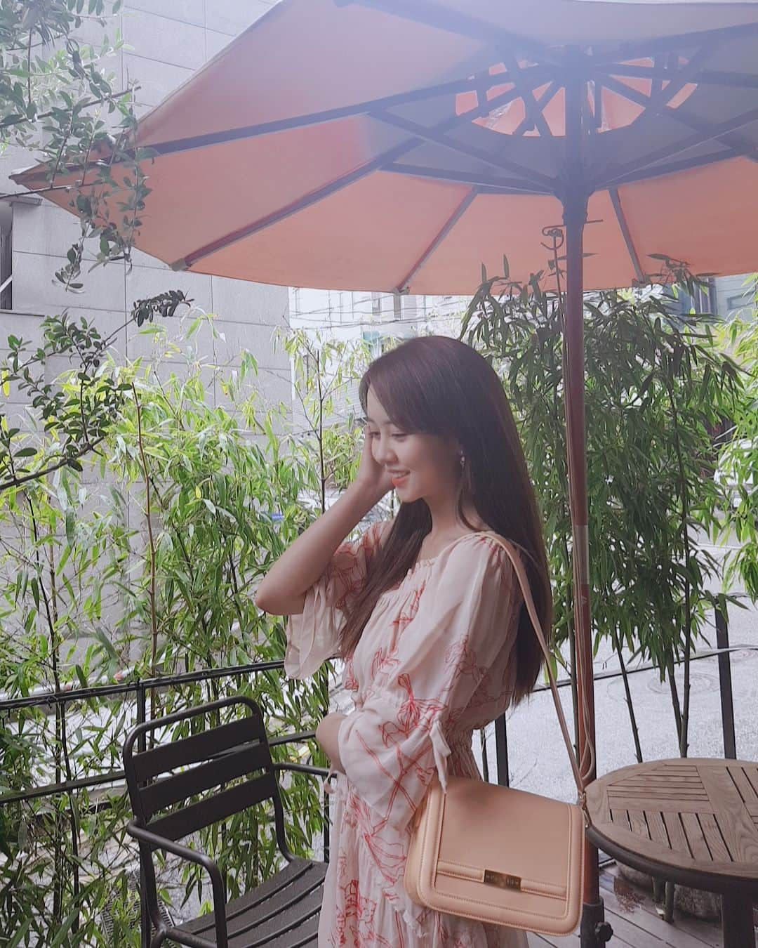 キム・ソヒョンさんのインスタグラム写真 - (キム・ソヒョンInstagram)「🌸」9月6日 17時50分 - wow_kimsohyun