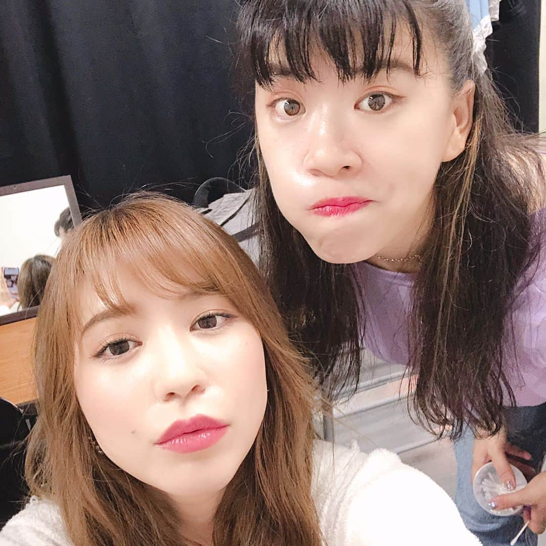 河西智美さんのインスタグラム写真 - (河西智美Instagram)「jucy make💄 . *. こんな私を可愛くしてくれる天才🎓 . .* ♡ *. ・ #jucy#ジューシー#ヘアメイク#天才 #最近どんどん痩せて綺麗になってくね#私も痩せたいよ#🤢 #最後の写真は#オフになったじゅし#😴#最近の恒例行事#😴」9月21日 20時08分 - chiyu3u