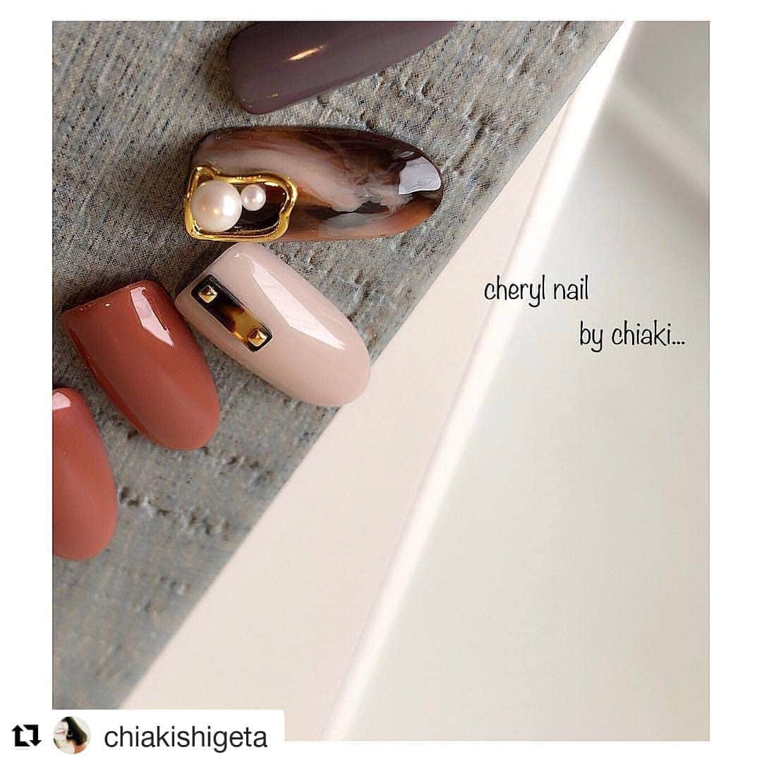 プティール（Putiel) さんのインスタグラム写真 - (プティール（Putiel) Instagram)「#Repost @chiakishigeta (@get_repost) ・・・ とことん秋..♡ ・ ・ #cheryl#cherylnail#nail#nailart#beauty#spring#springnails#summer#summernails#autumn#autumnnails#putiel#プティール#プティールエバンジェリスト#ネイル#ネイルアート#ネイルデザイン#光療指甲#凝膠指甲#美甲#美甲店#美甲師蘇蘇#ノンサンディング#ノンサンディングputiel#パーフェクトフォルム#うるプティ」9月21日 20時02分 - putielnail