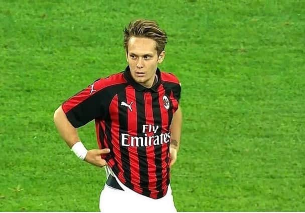 アレン・ハリロヴィッチのインスタグラム：「+3 🔴⚫️ #acmilan#ah77#trusttheprocess#keepfighting」
