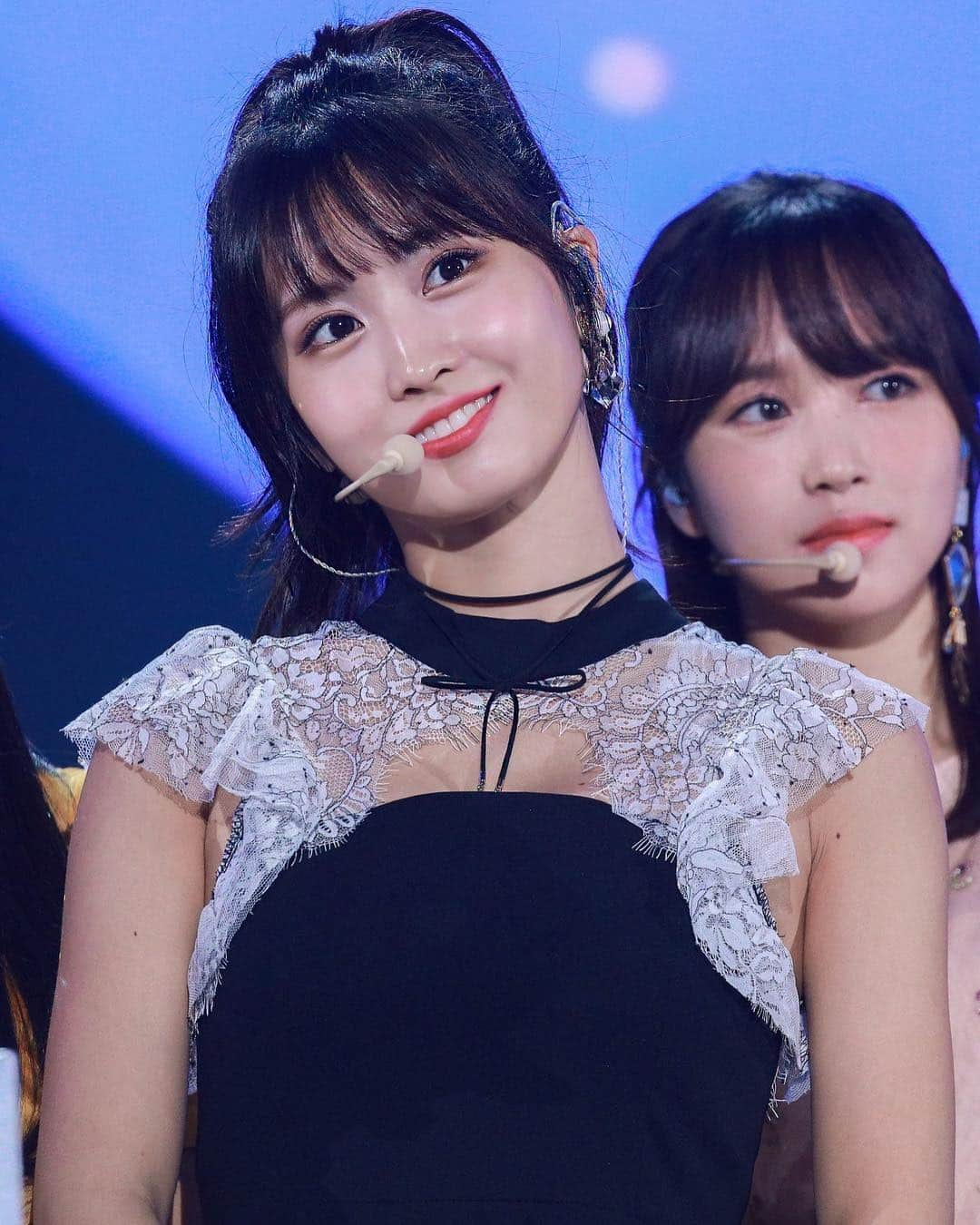 モモさんのインスタグラム写真 - (モモInstagram)「♡ [Fantaken] #모모 - 180830 Soribada Best K-Music Awards #트와이스 #모모 #平井もも #もも #TWICE © mozzi house」9月7日 19時37分 - momojype