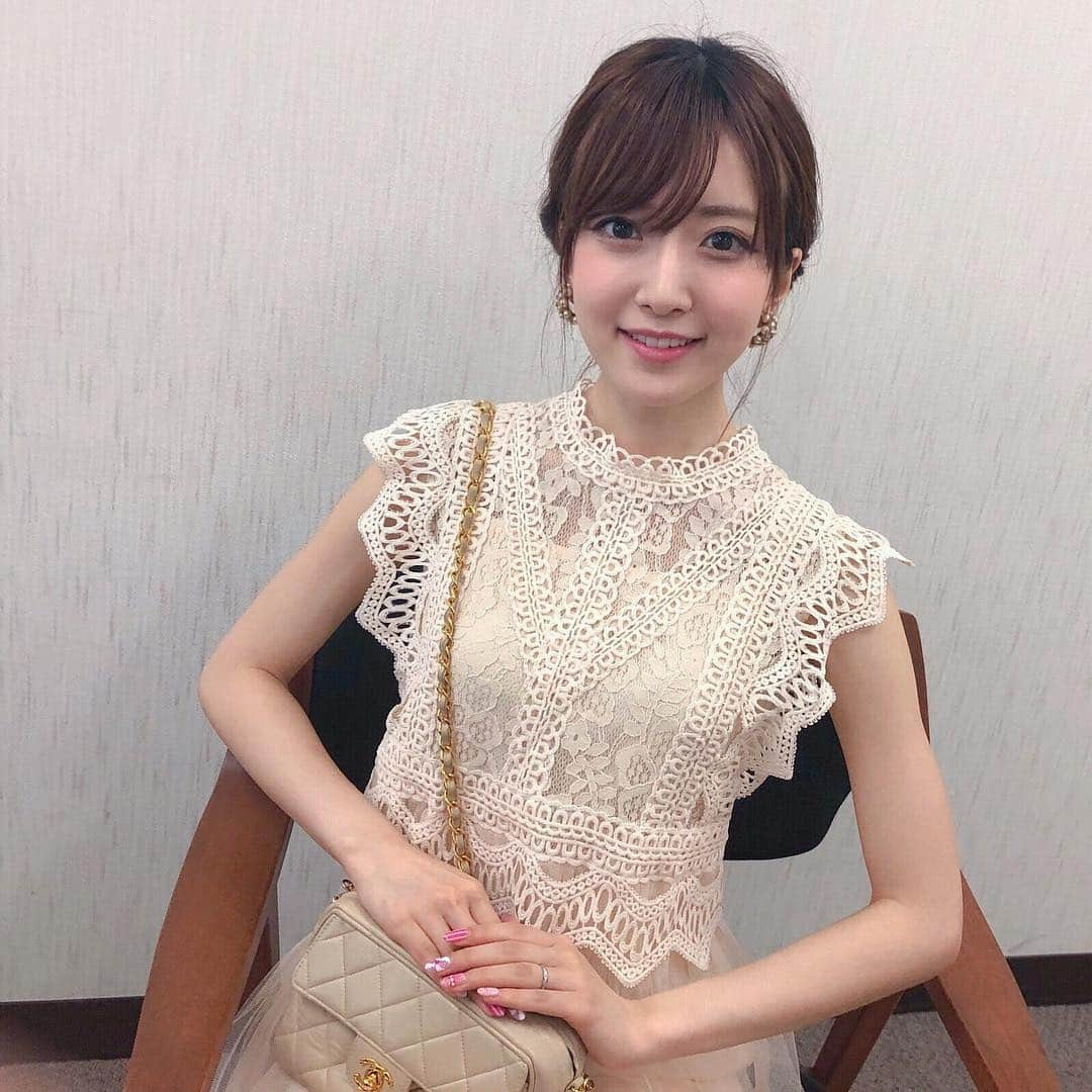 須藤凜々花のインスタグラム：「秋から憧れの“普段着がドレスの女”になるぞーっ🐣🍋✨」