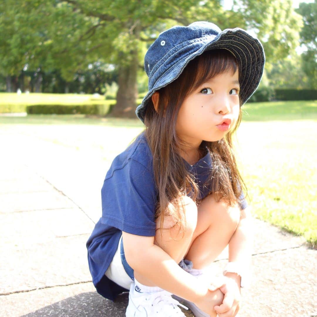 Saraさんのインスタグラム写真 - (SaraInstagram)「. coordinate♡ . hat ▶︎ #bmt  shirt ▶︎ #branshes  pants ▶︎ #globalwork  socks ▶︎ #nike  shoes ▶︎ #nike . @branshes さんの ベースボールシャツで 夏の終わりの夏コーデ❤︎ . #ootd #outfit #kids #kids_japan #kids_japan_ootd #kjp_ootd #ig_kids #ig_kidsphoto #kidsfashion #kidscode #kidsootd #kidswear  #kidsstyle #baseballshirt #ベースボールシャツ #ナイキ #エアフォース1 #キッズコーデ #キッズファッション #女の子 #4歳」9月7日 20時29分 - sarasara718