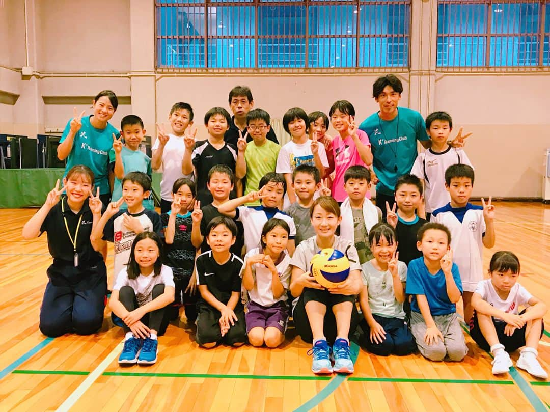 佐野優子さんのインスタグラム写真 - (佐野優子Instagram)「. 陸上クラブでのバレー教室🏃‍♂️💨🏐 . ほぼバレーボール初心者だけど楽しいのが一番😊👏🏻 . #光華ランニングクラブ #陸上クラブ  #volleyball🏐」9月7日 22時33分 - yuko12345