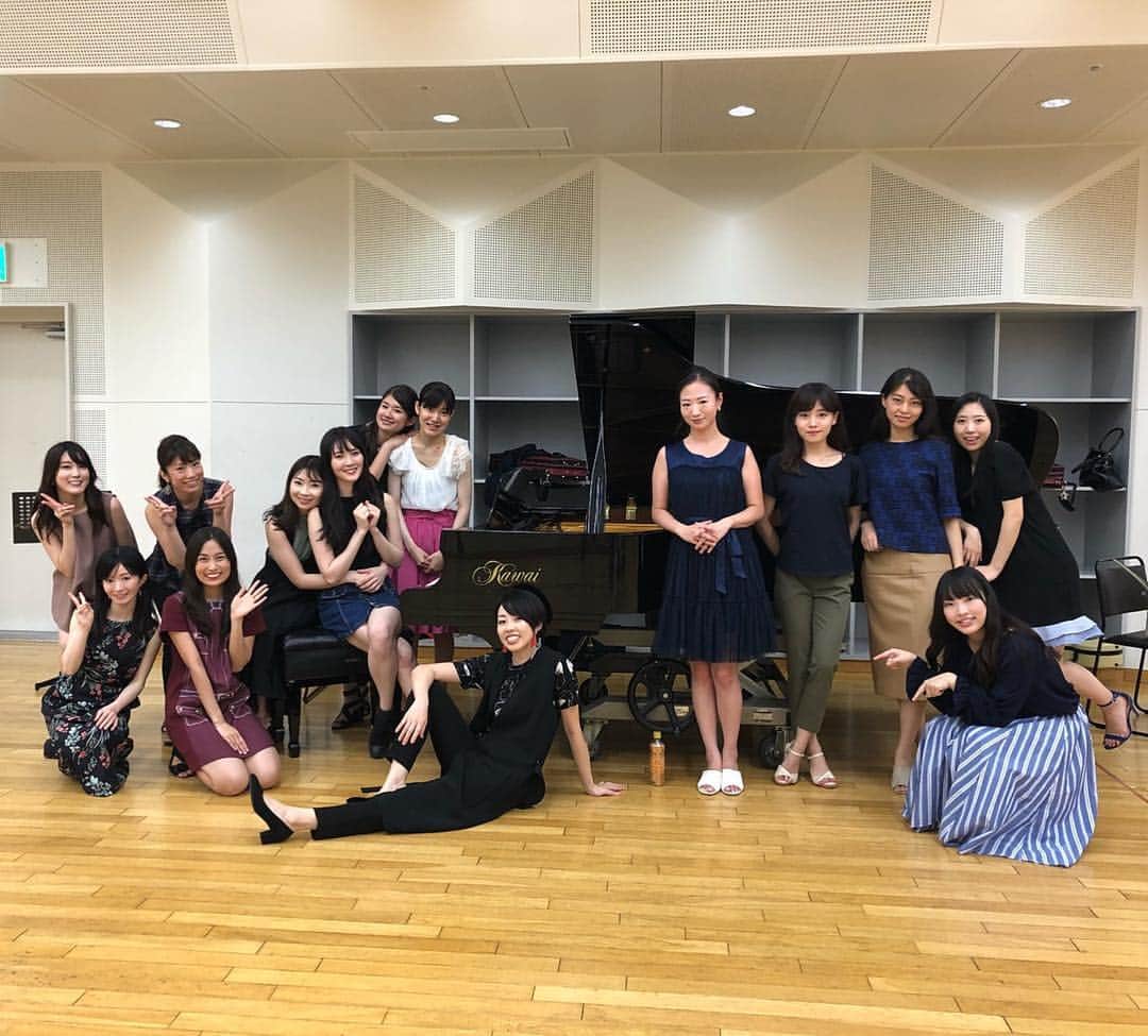 竹内愛のインスタグラム：「ついにゲネプロも終わりました！ 明日からついにツアー開幕です✨」