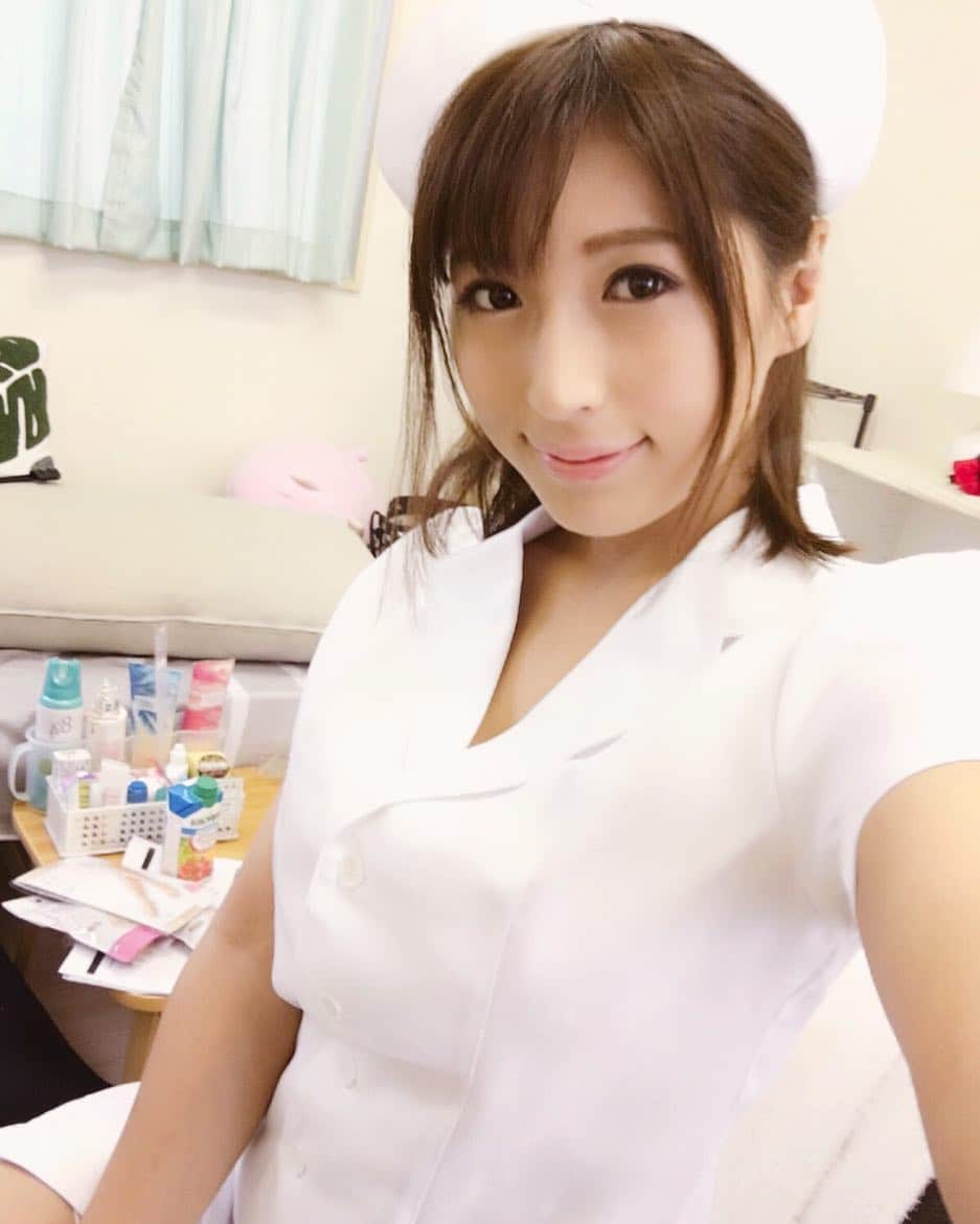 星野ナミのインスタグラム：「久しぶりのナースさん💉❤︎」