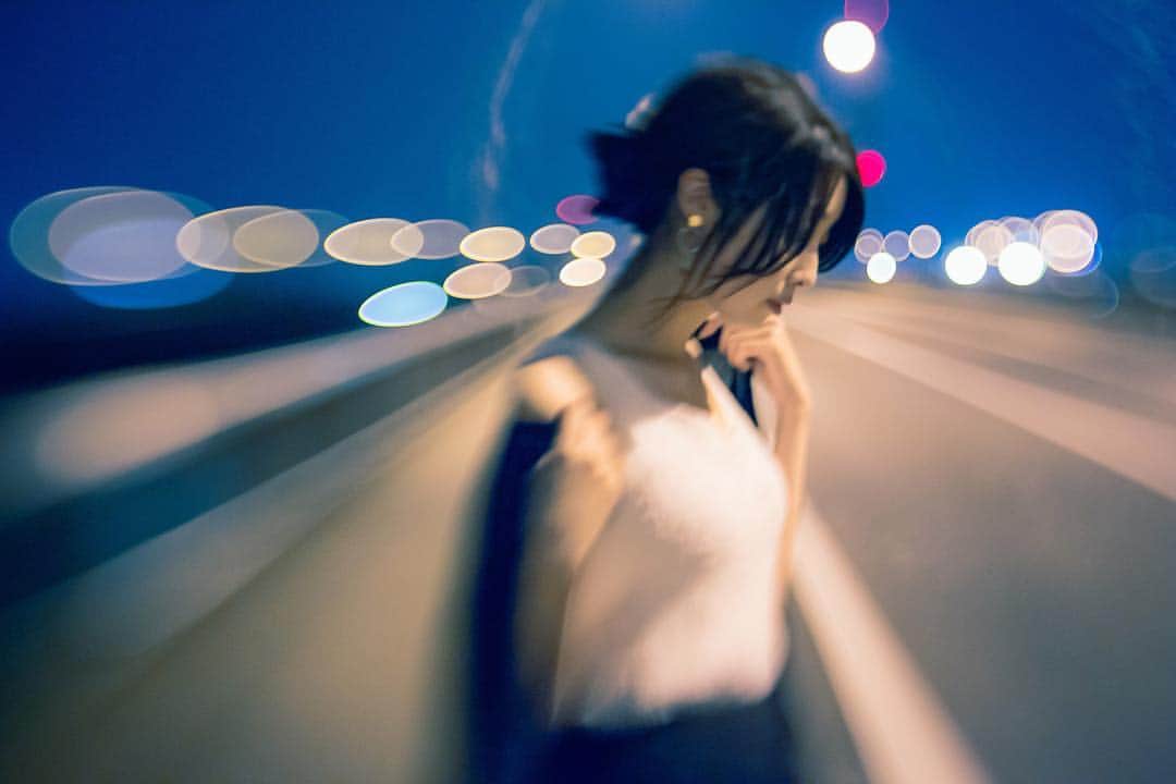 シバタカメラマンさんのインスタグラム写真 - (シバタカメラマンInstagram)「台風が過ぎ去った後。 夜のお散歩撮影会。 #ポトレ #被写体募集 #ファインダー越しの私の世界」9月8日 9時51分 - mikantoku