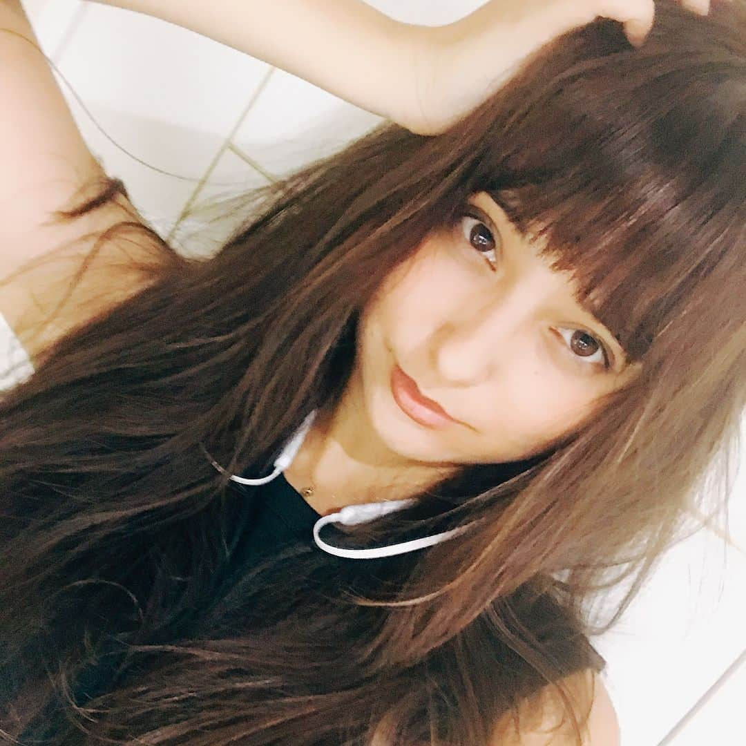 石田ニコルさんのインスタグラム写真 - (石田ニコルInstagram)「先日、前髪つくりました。  人生初ぱっつん  気に入ってくれるかな？ 女の子パワー全開です 頑張る。頑張ろう！  #石田ニコル #前髪#できました#すき？」9月8日 12時15分 - nicole_ishida