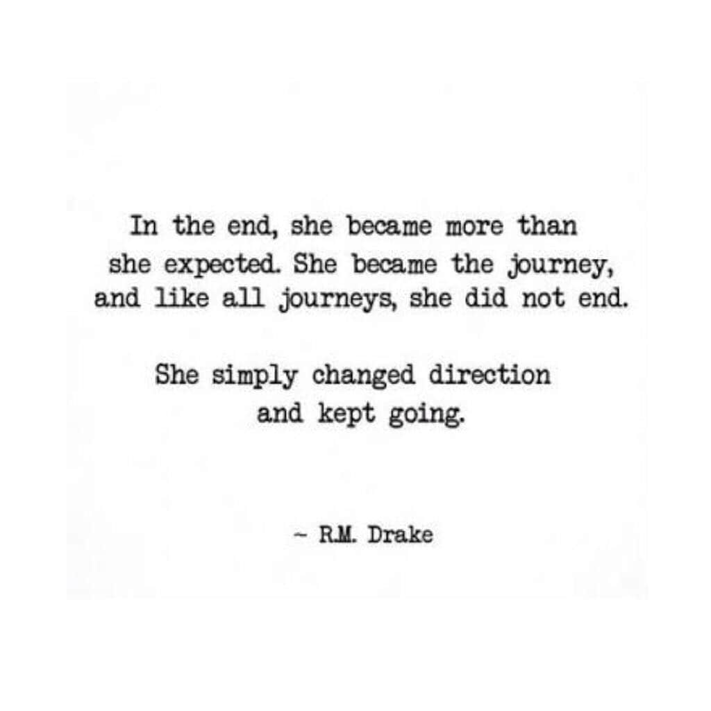 ベックスロックスさんのインスタグラム写真 - (ベックスロックスInstagram)「“In the end, she became more than she expected.  She became the journey, and like all journeys, she did not end.  She simply changed direction  And kept going.” R.M.Drake 🙌✨ #roxonajourney #qotd #believe #mindsetiseverything #yesyoucan」9月8日 16時07分 - rcollectivestudio