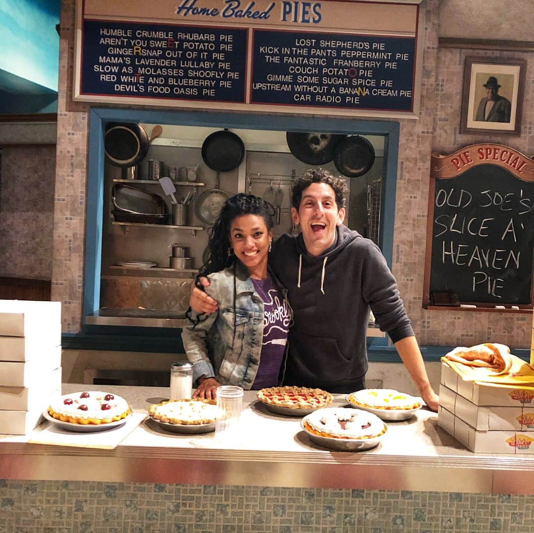 フリーマ・アジェマンさんのインスタグラム写真 - (フリーマ・アジェマンInstagram)「Dr Metzger baked me a pie!!!! Saw this cat smashing it on Broadway today! @waitressmusical is sublime! Absolutely loved it! Had my pie hole agape through most of it - honestly jaw dropping talent on stage! Soooooooo great to see you @shappyshaps - felt so proud. You are my forever king! #drmetzger #hegottomeNoms #andilikedit #sense8 #sense8forever #sense8fam #broadway #newyork 😃😃😘」9月9日 8時45分 - freemaofficial