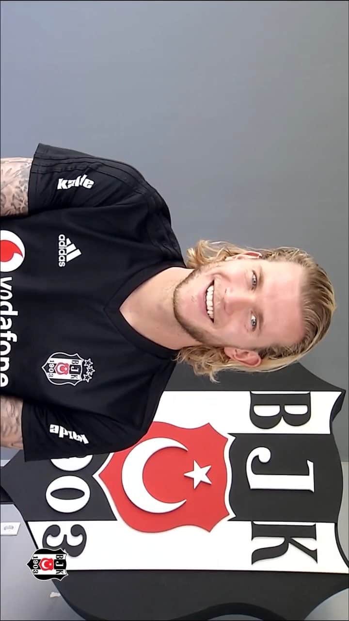 ロリス・カリウスのインスタグラム