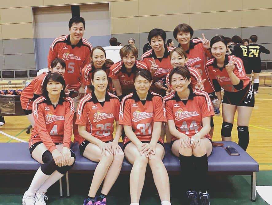 佐野優子さんのインスタグラム写真 - (佐野優子Instagram)「. 今週末は大阪池田市へ🏐 . 川合さんの絶妙なトークで盛り上がり、 大阪のママさん達のノリの良さでワイワイ楽しいイベントとなりました😆🎶 . #はつらつママさんバレーボール  #大阪府池田市」9月9日 17時47分 - yuko12345