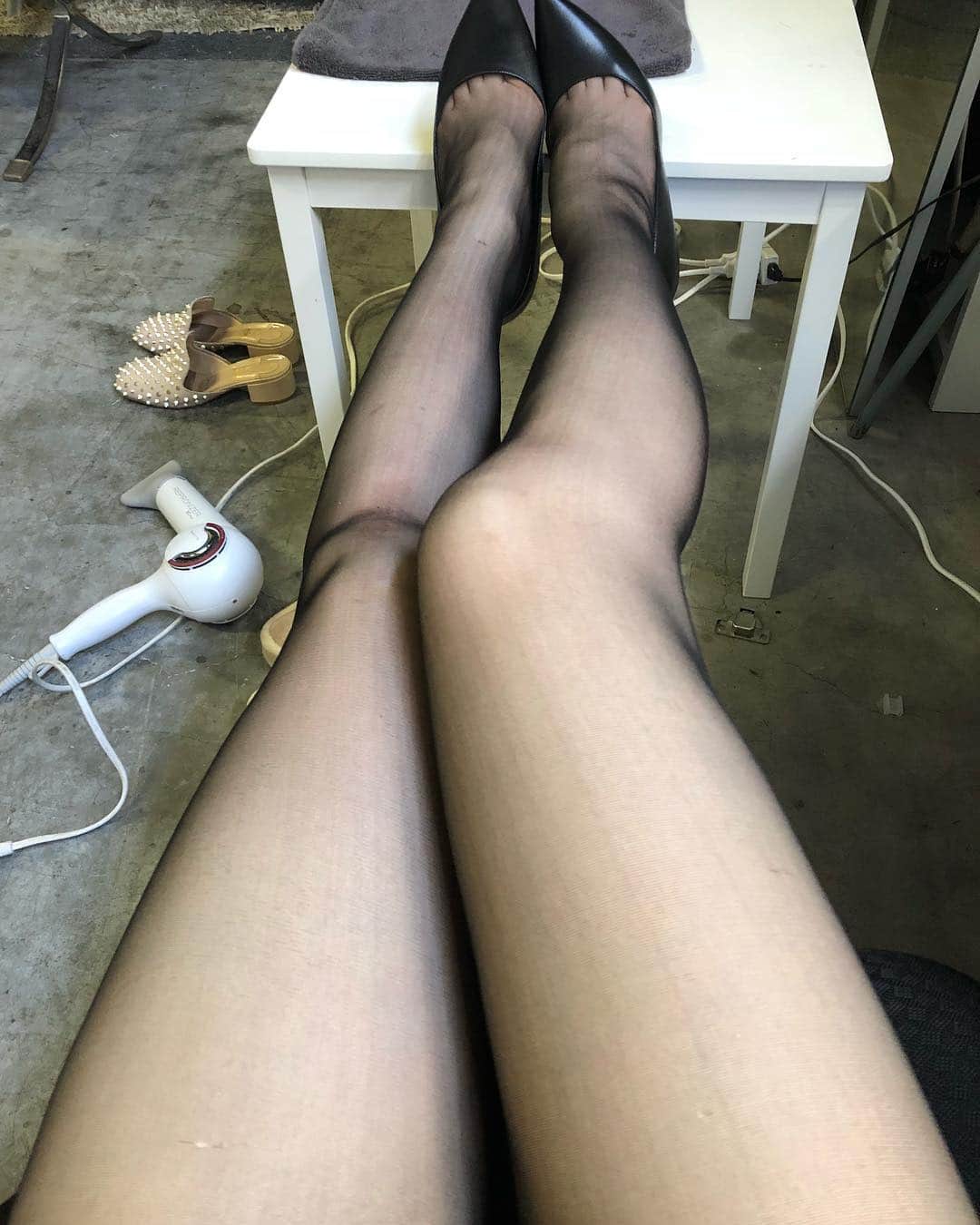 里美ゆりあのインスタグラム：「早朝から目が開かないまま撮影頑張ってまーす( ^ω^ ) #av#prestige#movie#単体#女優#av女優#里美ゆりあ」