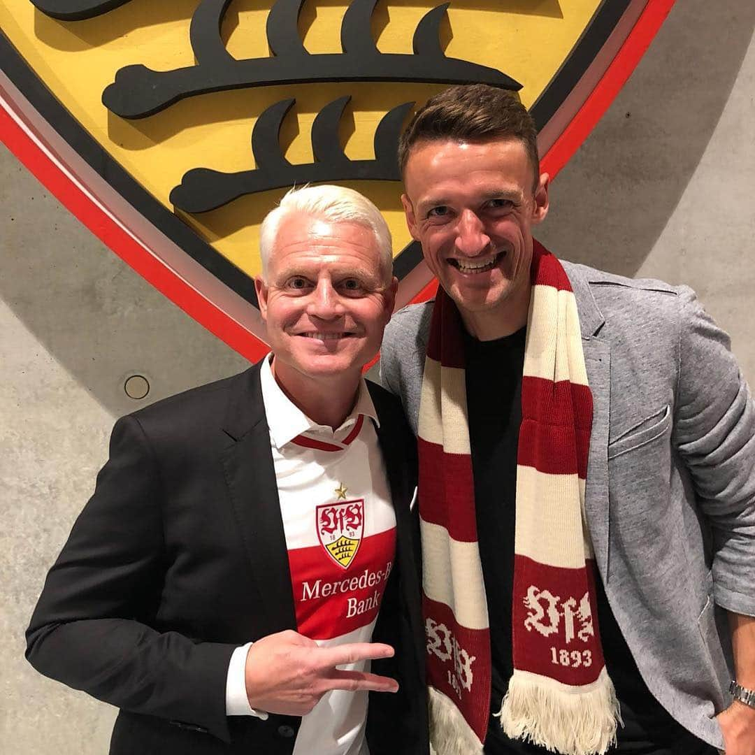 クリスティアン・ゲントナーのインスタグラム：「Großartiger Abend gestern voller Legenden bei der „Feierstunde“ des @vfb zum Jubiläum! Grandios durch den Abend geführt @guidocantz 👏🏻」