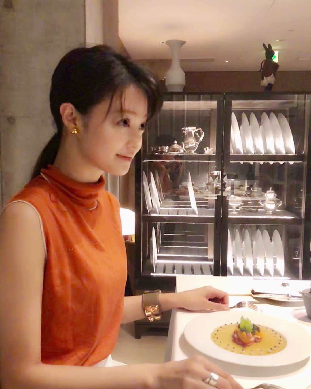 小林涼子さんのインスタグラム写真 - (小林涼子Instagram)「🍷 もちろん 色んな違いはあるけれど どんな国にも人にも いいところがあると思うし そう思いたいし こっそり見つけては 私だけの宝物のように 想っているんだな 🍷 #アジアン料理 #フランス料理 #中華料理 #どれも好き #肉も #魚も #ラブ #頂きます #ご馳走さま #food #instafood #nice #restaurante #thankful #식사 #밥 #일본 #맞있어요 #잘먹었습니다」9月9日 18時30分 - ryoko_kobayashi_ryoko