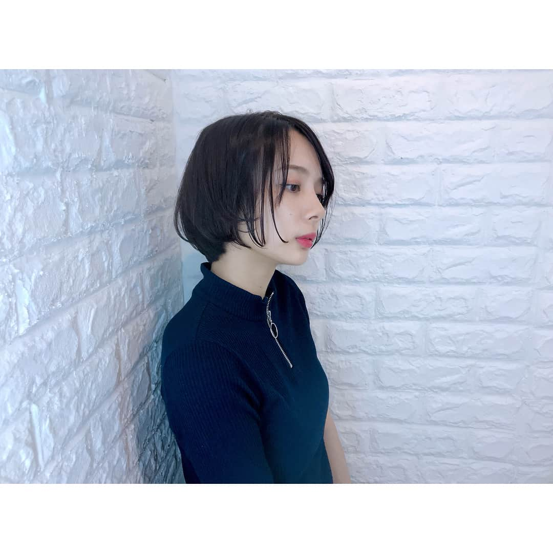 岡田紗佳さんのインスタグラム写真 - (岡田紗佳Instagram)「💇‍♀️💇‍♀️💇‍♀️ (@sasage_hair )で💇‍♀️ 新しいバランスの私！なんだかスタイル良く見えるぞーう！服着るのも楽しくなりそう！」9月9日 19時48分 - sayaka_okada