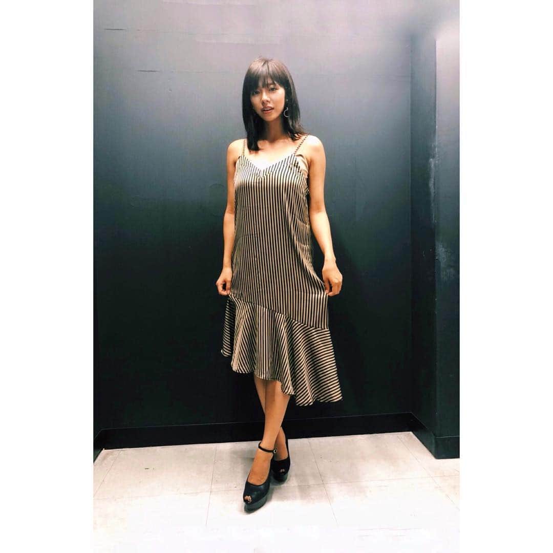 わちみなみのインスタグラム：「きょうは3rdDVDみなみちわ〜発売記念イベントでした🤗 . いつも優しいファンのみなさんに会えてほっこりしました！ありがとう💕💕つぎはカレンダーイベントかなぁ？みなさんに良い報告ができるようまたがんばるねー❗️ . 衣装は  ワンピース、ニットキャミ／@gallerie_tokyo シューズ／@esperanza_official イヤリング／@grandedge_official  可愛かった😍💓 .  #みなみちわ〜 #わちみなみ」
