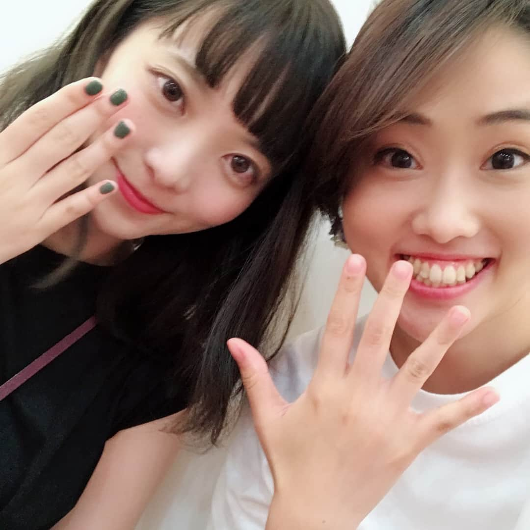 宮坂亜里沙さんのインスタグラム写真 - (宮坂亜里沙Instagram)「載せてなかった最近たち  1. 会社のぴちぴちインターン生たちとディズニー35周年🎉実はみんなが頭につけてるの全部私の笑 2. 会社の大先輩と南イタリア料理コース。ワイン7杯ほど飲んで、この後謎に携帯投げました😱 3. 帰省！安定のゆっこ💙たまたまキャップかぶる 4. 妹氏、20歳。この後家族でプリクラ撮る。 5. ステファニーと初ネイル！ポケモンジム行ってやぶるもすぐに帰ってきた😫 6. 山っこえのさん卒業会。安定の大幅遅刻により1番最後の集合写真で合流。汗だくな一枚😇 7. 昨日の女子会BBQ🍖湘南乃風😎 8. 今日！おなつの2次会打ち合わせ👰ワンピースで洋服かぶるミラクル😂  写真見返してたら寂しくなってきた🐏 10月の峠越えたら！越える！」9月9日 23時07分 - arsmysk