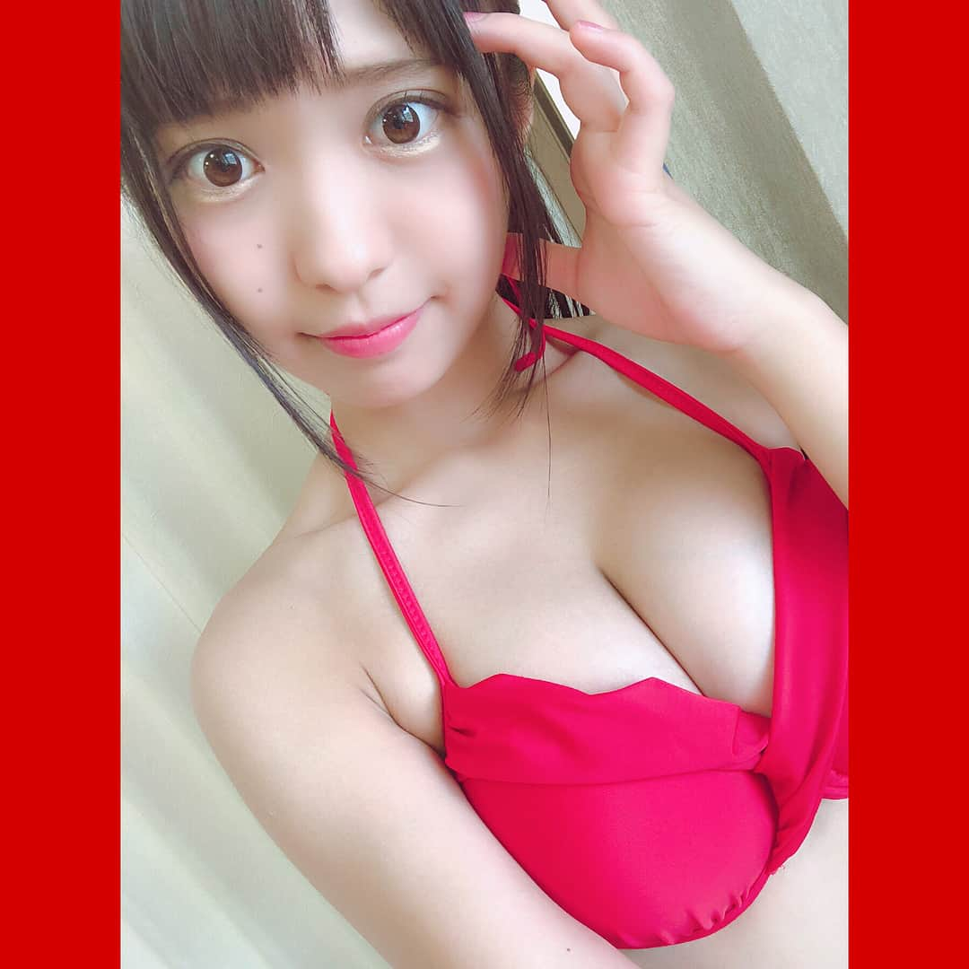 朝倉ゆりさんのインスタグラム写真 - (朝倉ゆりInstagram)「赤の水着👙おNewだよん👙 #水着 #グラビア #近代麻雀水着祭 #水着撮影会 #撮影会 #グラビアアイドル #ちょうどeカップ #エラバレシ #swimwear #red #model #그라비아 #아이돌 #모델 #扎心了」9月10日 12時46分 - eb_loverinko