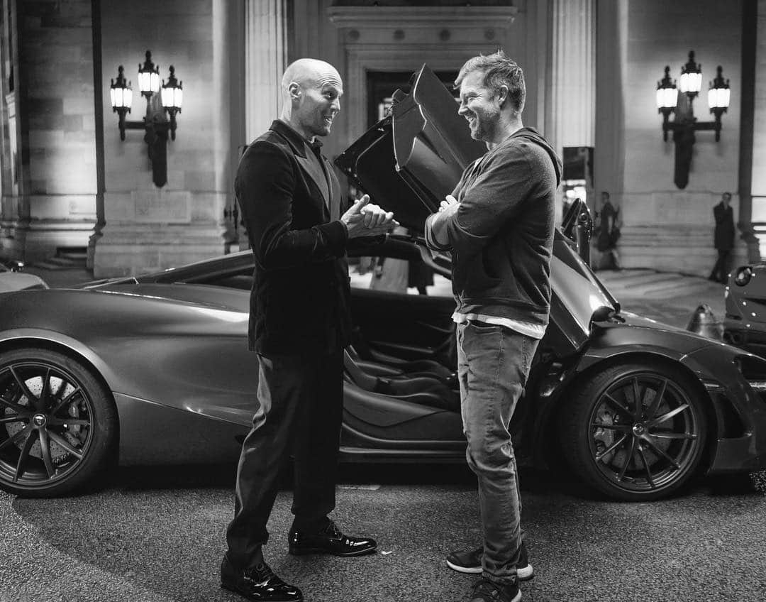 ジェイソン・ステイサムさんのインスタグラム写真 - (ジェイソン・ステイサムInstagram)「Day 1 on “Hobbs & Shaw” movie. Getting the instructions from an old pal and the Director of our film @davidmleitch. Massive respect to you Dave for the incredible vision and scope you have planned for this movie. There are big things to come! The other big thing to come will be arriving imminently, that’s if he can peel himself away from his stack of pancakes. My partner in crime on this one, the colossal and world wide loved and respected @therock  Just warming things up for you brother! See you on British soil soon. #HobbsAndShaw @universalpictures」9月10日 21時00分 - jasonstatham