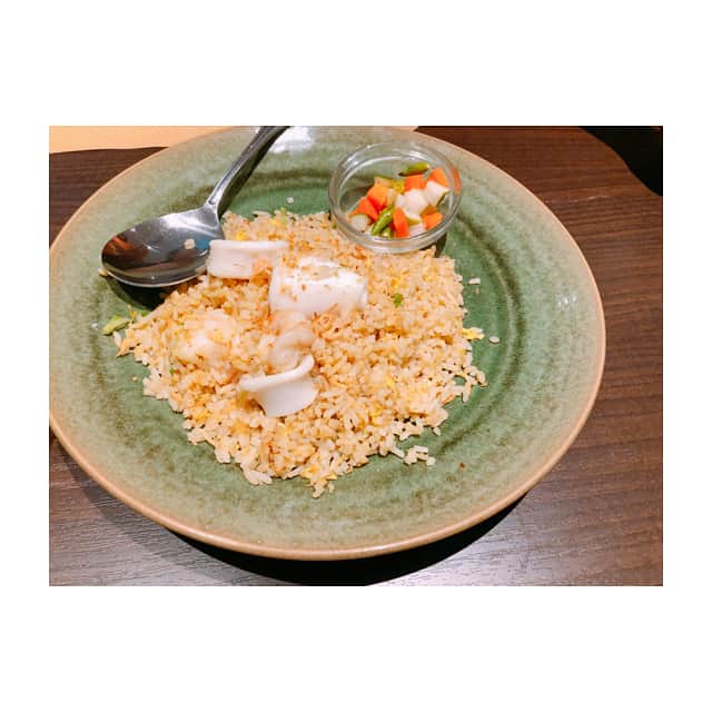 小栗有以さんのインスタグラム写真 - (小栗有以Instagram)「インドネシアで食べたご飯やスイーツの写真を…✨😆 #インドネシア #グルメ #ご飯 #スイーツ」9月10日 18時12分 - yuioguri_1226