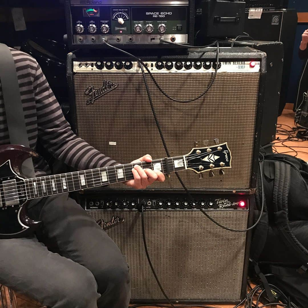 BORISさんのインスタグラム写真 - (BORISInstagram)「Rehearsal with Michio Kurihara today!! He has not changed at all. We bowed to his great guitar play. T #borisheavyrocks #borisdronevil #michiokurihara」9月10日 18時51分 - borisdronevil