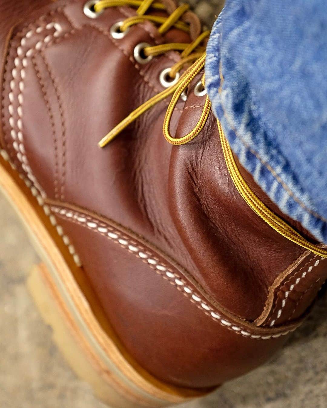 のインスタグラム：「. My WESCO! “Jobmaster” 履き始めて10日が経ちました！シャフトの履きシワもしっかり付き始め、ジョブマスターの良さが出てきました。  #wesco #jobmaster #brownleather #100honeysole #madeinusa🇺🇸 #since1918 #100thAnniversary #oregon #scappoose #wescojapan #wescoebisu #wescosetagaya #wescokanazawa」