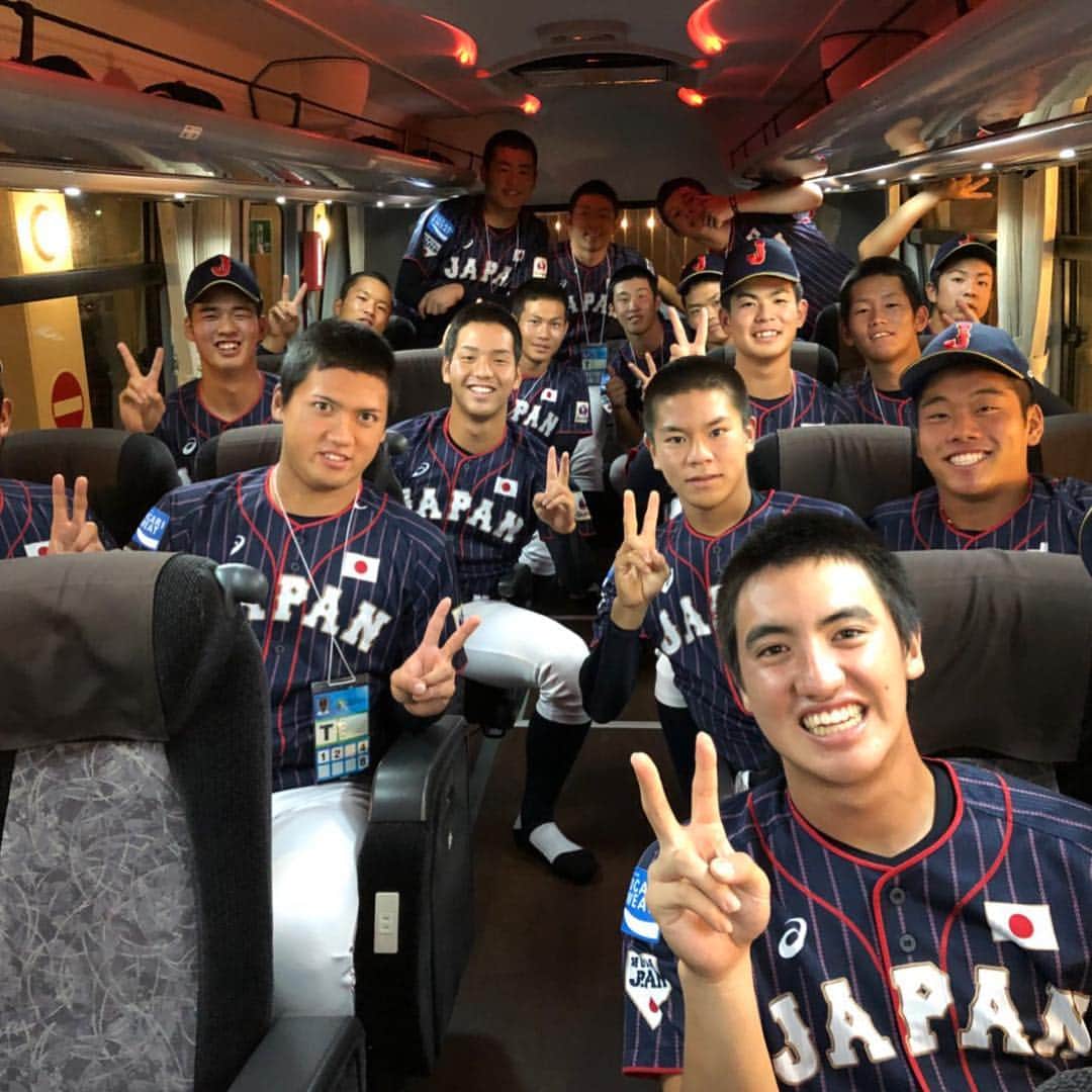 小園海斗さんのインスタグラム写真 - (小園海斗Instagram)「JAPANメンバー最高です！ 3位やったけど楽しかった！ みんなありがとう！！ 口は大丈夫🙆‍♂️🙆‍♂️🙆‍♂️🙆‍♂️」9月11日 0時30分 - kozocarp51