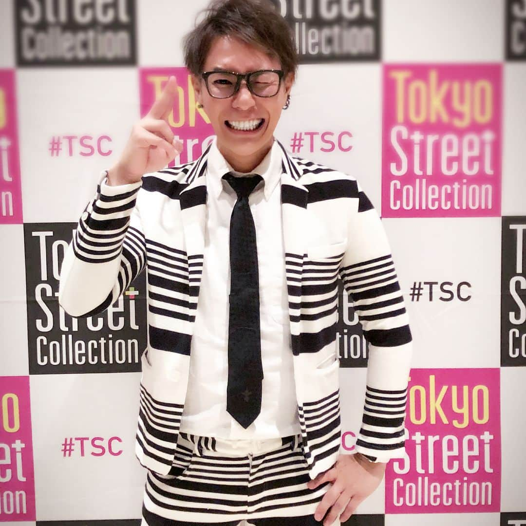 MCしんごさんのインスタグラム写真 - (MCしんごInstagram)「満員御礼✨ TiARY TV Fes!! Powered by Tokyo Street Collection  沢山の方のご来場ありがとうございました😊✨ 盛り上がった1日✨ このステージはいつ立っても最高❤  オフィシャルTwitter、Instagramで随時イベント模様はアップしてるから✨  #tsc #tokyostreetcollection #model #artist #event #fashion #fashionshow #live #ana #space #music #cute #モデル #ライブ #東京ストリートコレクション #festival #MCしんご  #オリラジ #オリエンタルラジオ #モノマネ #ものまね #entertainer #comedian #television #radio #お笑い #芸人 #tiarytv」9月11日 2時12分 - mc_shingo