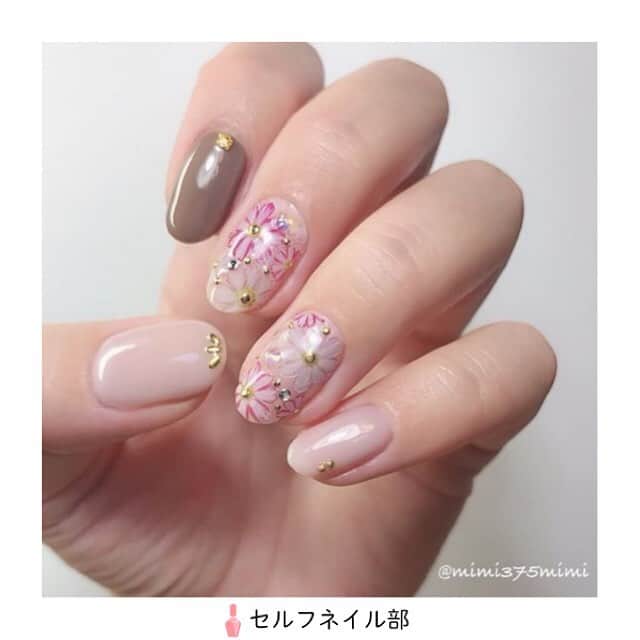 セルフネイル部 公式アカウントさんのインスタグラム写真 セルフネイル部 公式アカウントinstagram Mimi375mimi さんの 秋先取りコスモスネイル を紹介する やり方 手を綺麗に洗って油分を除去したら親指と小指にくすみパープル Gelme1 Gm 53