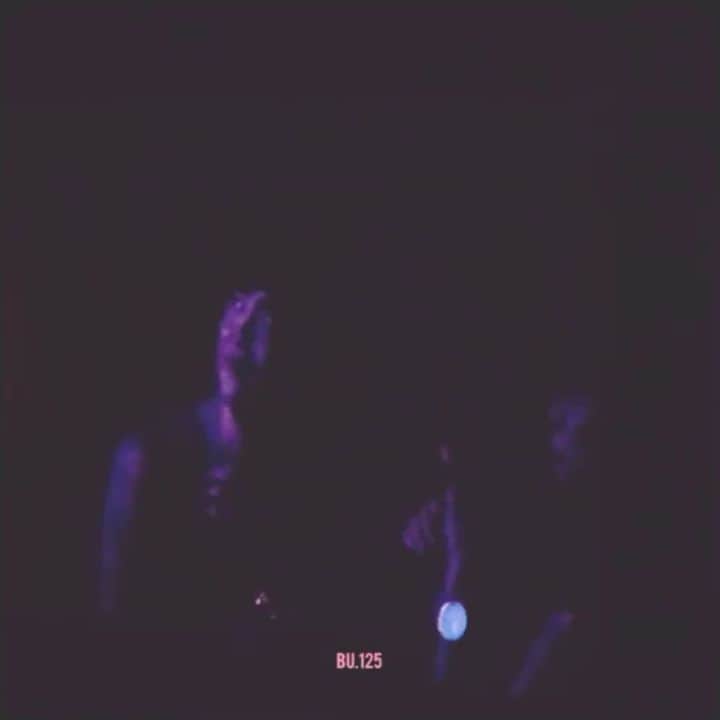 ハン・ヒョジュのインスタグラム：「the iconic handcuff kiss 💋 < 📹 : @bu.125 >」