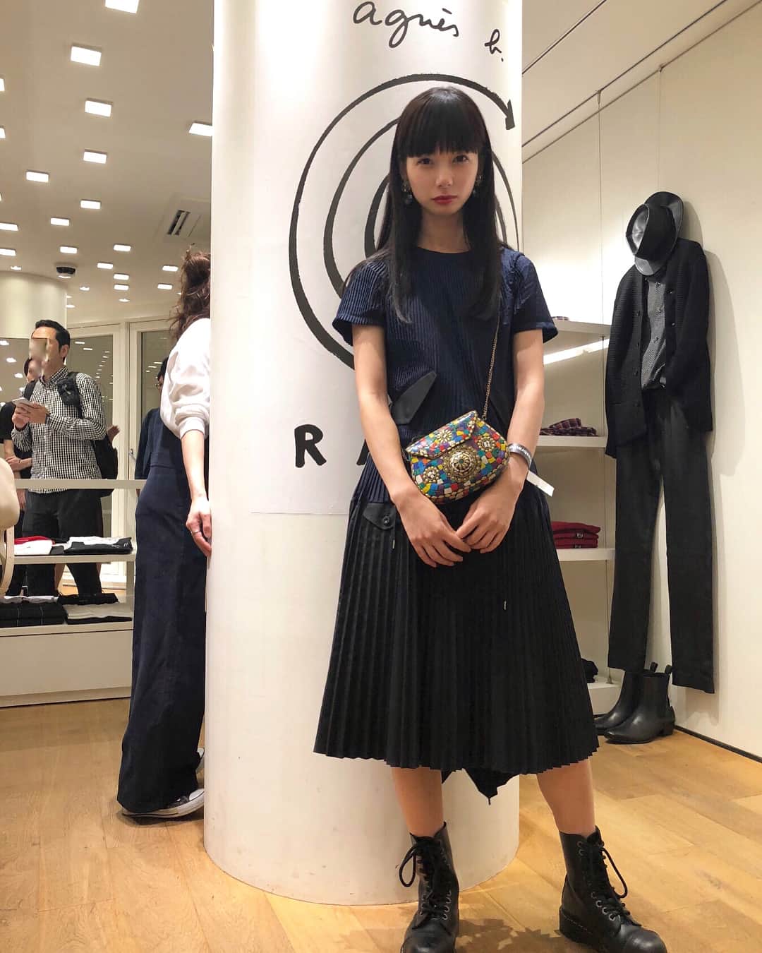 のインスタグラム：「agnes b.RADIOのローンチイベントに行ってきました☺️ アニエスベー @agnesb_officiel の公式サイトで多ジャンルの音楽が聴ける 『agnès b. RADIO』がスタートするそうです！お洒落で可愛い！ぜひチェックしてみてね😚✌️ #agnesb #agnesbradio」