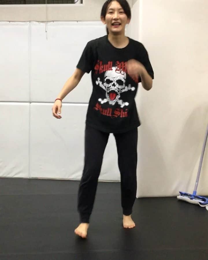 のインスタグラム：「KEI山宮直伝 #竜巻旋風脚」