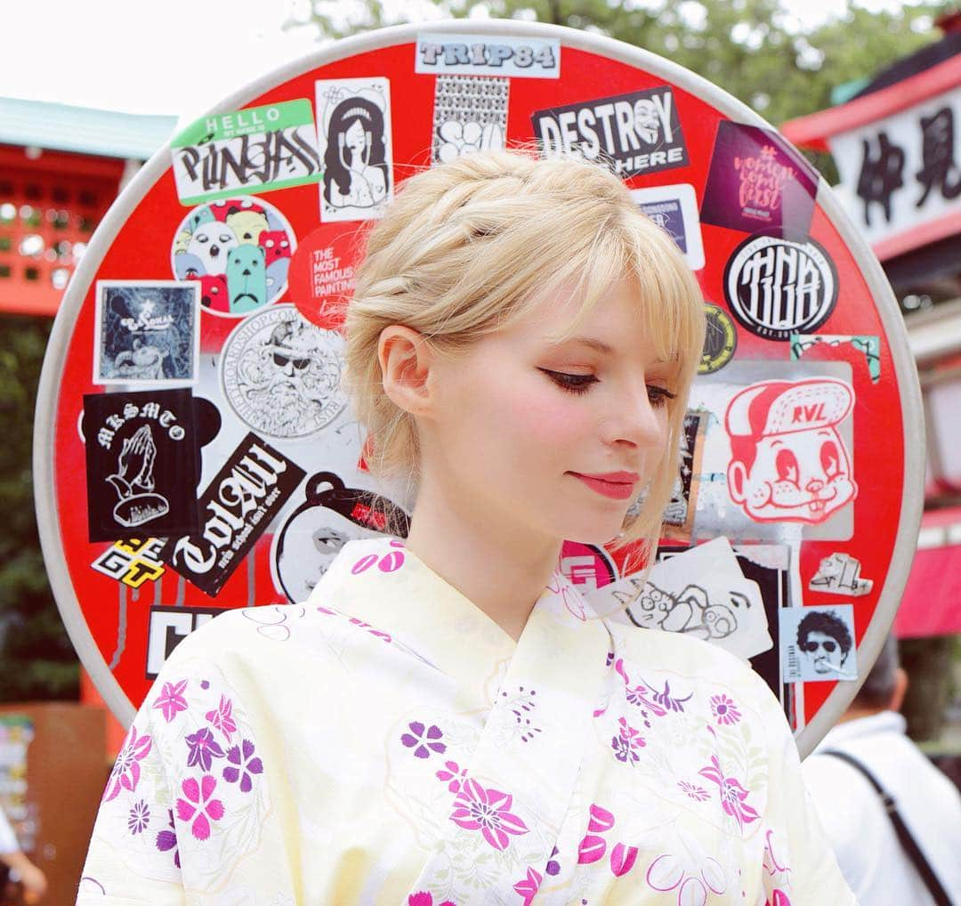 ソフィーさんのインスタグラム写真 - (ソフィーInstagram)「It looks like it is finally starting to cool down in Tokyo! I’m so excited for Autumn! 🍂🍁 . 👘 by @yae_japan 📸 by @lukehedge . #yukata #tokyo #asakusa #sensoji #japan #model #tokyomodel #photography」9月12日 10時04分 - peachmilky_