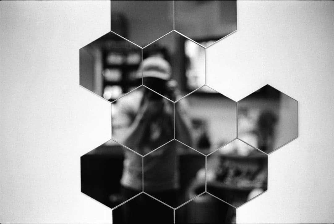 田島貴男さんのインスタグラム写真 - (田島貴男Instagram)「#selfportrait  #フィルムカメラ #nikonf #trix400 #自家現像」9月12日 14時07分 - tajimatakao