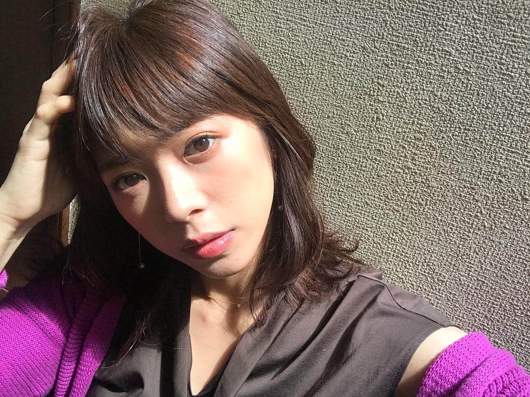 わちみなみのインスタグラム：「秋っぽいなあ🌾 目がちょっとだけ茶色い。 . #わちみなみ #メイク」
