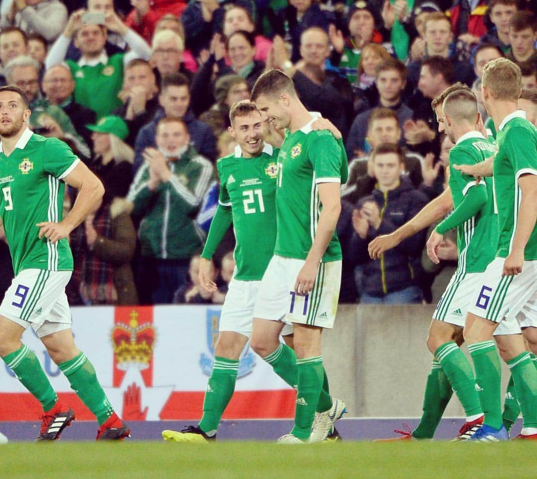 パディ・マクネアのインスタグラム：「3-0👍 @northernireland #gawa」